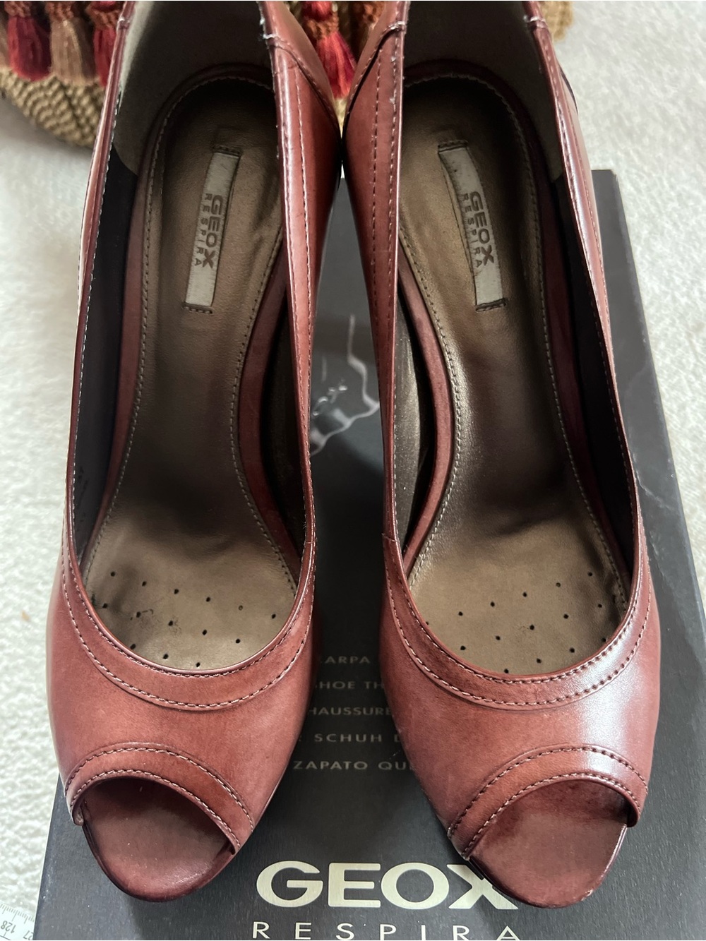 Geox Beautiful Brown/Tan Leather Open Toe Heels - Picture 5 of 12